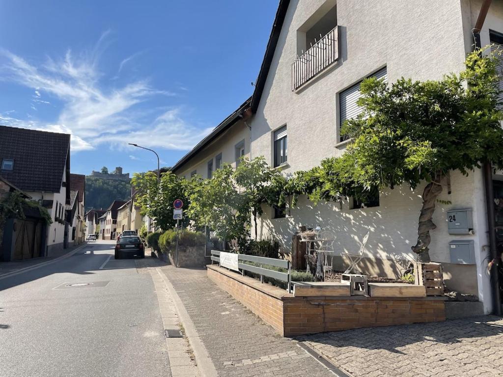 Modern Holiday Apartment In The Heart Of Klingenmünster 外观 照片